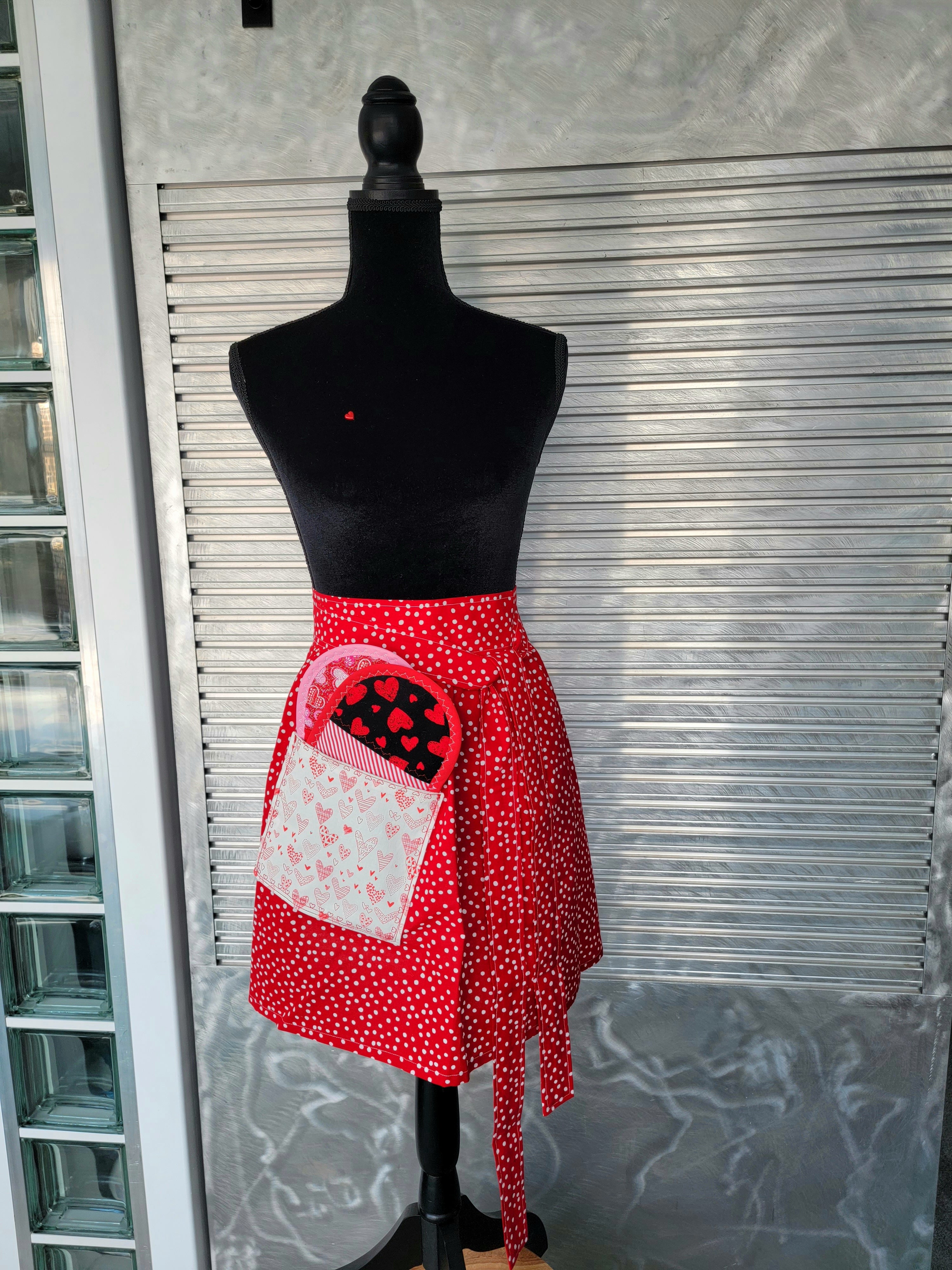 Valentine Cheerful Apron