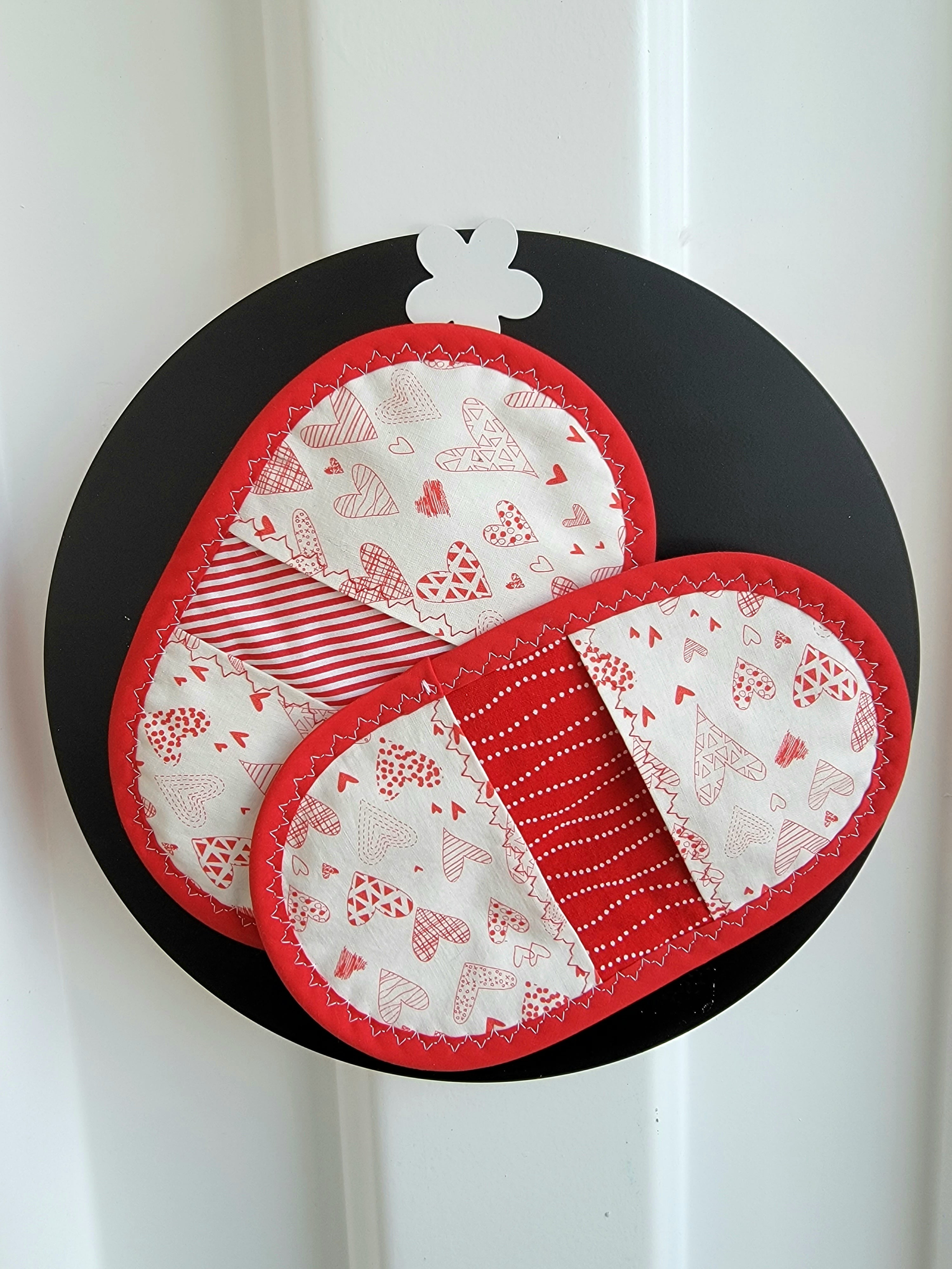 Buy white-hearts-with-red-trim Cool Fingers - Valentine&#39;s Baker&#39;s Delight