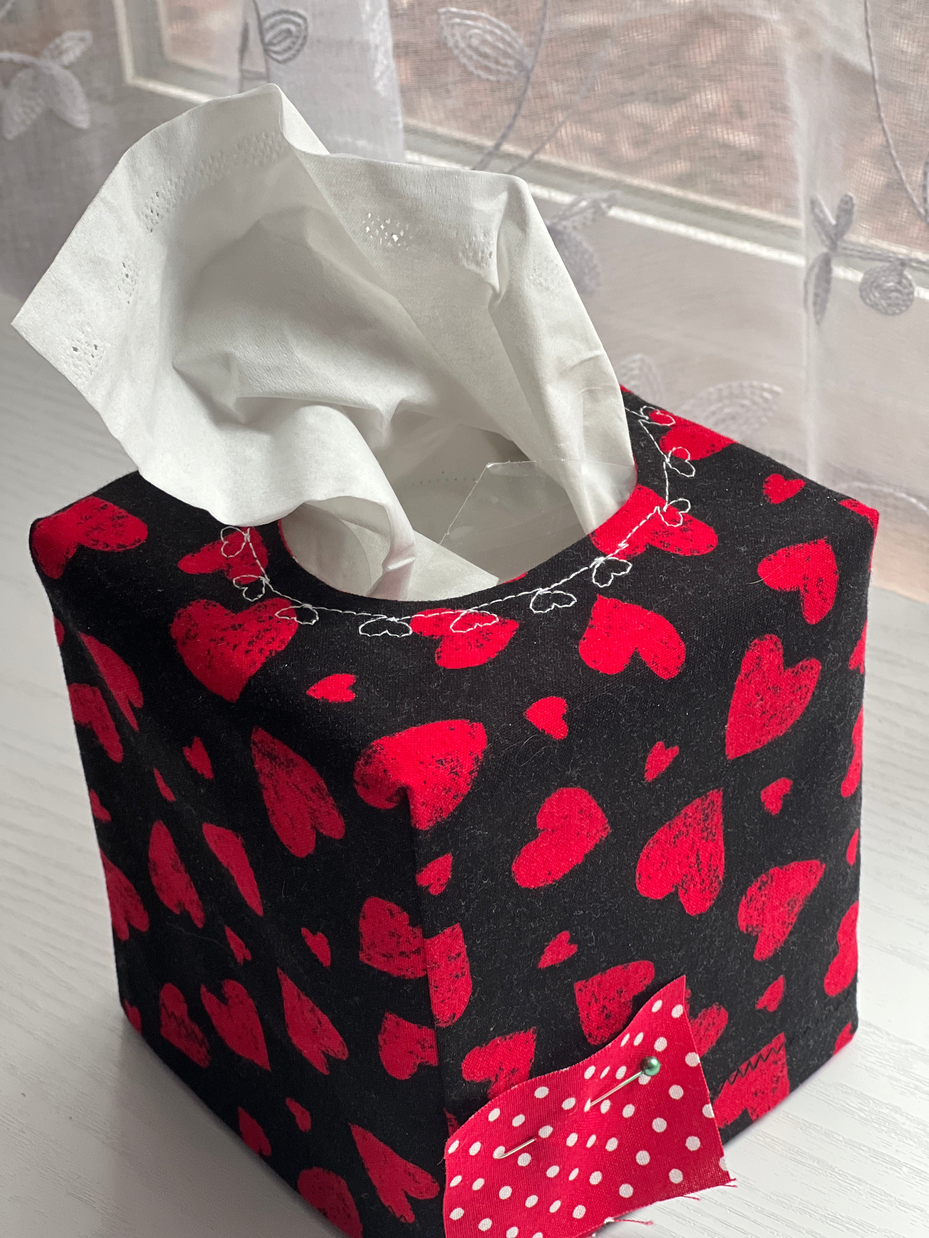 Tissue Box - Valentine's - 0